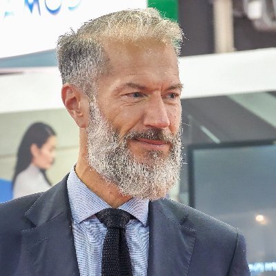 Directeur communication et marketing @isegcom_edu | Vice-président du @CMITfr
Passionné par #contentmarketing #socialmedia #webmarketing