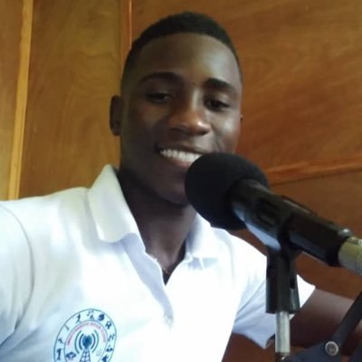 Yvens Jean Baptiste photo/Journaliste Rédacteur à https://t.co/S9MVJAYmfZ Journaliste à radio cohesion 89.9 fm Communicateur et Entrepreneur