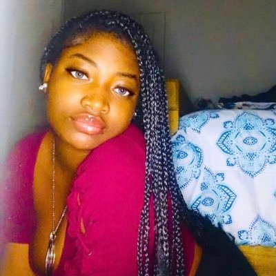 17 yrs old 💙play sports,rap,sing,dance,act FOLOW MY SOCIAL MEDIAS IG:DessiDes16 SNAP💛:Lilhenybaby. Nationality Native America/ African American 🤎