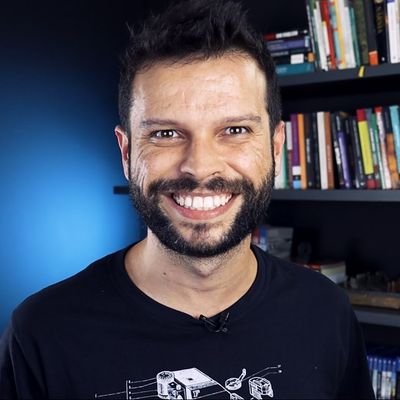 Professor. Bacharel e Licenciado em História pela UFSC. Criador do canal História para Contar no YouTube. Gamer e Cozinheiro nas horas vagas.