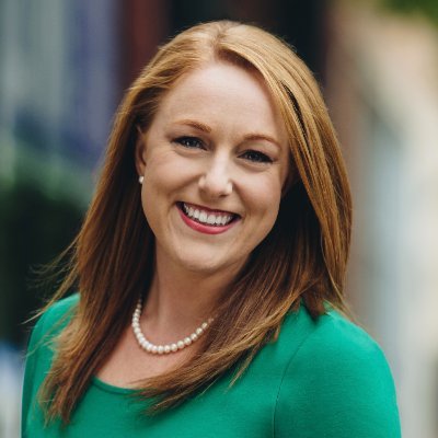 Marketing Communications Manager, Regional Edward R. Murrow Award-winning journalist, @SUNYEmpire MBA, @NewhouseSU & @NardinAcademy alum Retweets ≠ endorsements