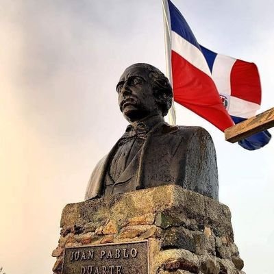 Nacemos sin traer nada, Morimos sin llevar nada, y en el medio peleamos, por algo que ni trajimos ni nos llevaremos..🇩🇴🇩🇴🇩🇴