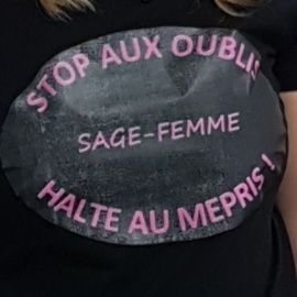 Être de lumière en Bretonnie (= sage femme en Bretagne pour les non initiés 😉). Fan de science et de chocolat 💉💉💉💉