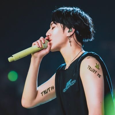 SawiteeTar's profile picture. 💕🐜💕เกิดมาเพื่อรีน้องคยอม เพราะ โลกทั้งใบเต็มไปด้วยคิมยูคยอม💕🐜💕