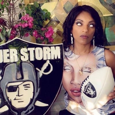 LasOaklandVegas Raiders Superfan🏴‍☠️⚡️ Mother⚡️Comedian⚡️Producer 🎤⚡️Builder⚡️Yorkie Lover ⚡️Lakers💜💛⚡️Music is life 🎶 ⚡️Album collector ⚡️IamFaith⚡️