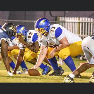 Tristan04619382's profile picture. c/0 ‘22 🧑🏿‍🎓 || 215 lbs || DE @Neal football