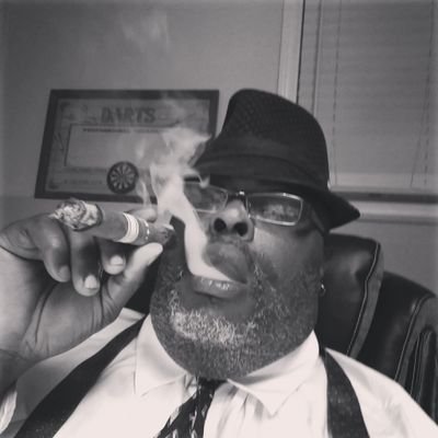 56YR OLD\FATHER OF 3 \RAT PACK/DISCO FAN....I'M JUST A O.G. GAMER FROM THE CITY OF ANGELS(LOS ANGELES)EX CONMAN AND HUSTLER(SALES) CALL ME FACE!!