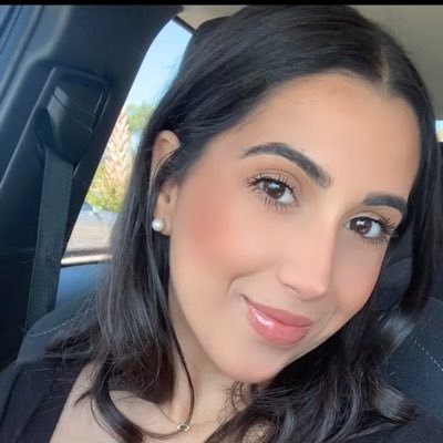 Varla1120's profile picture. FIU 🎓| IG: kvald_