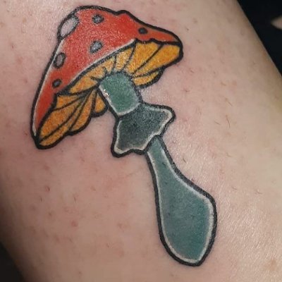 Apex Legends and Tattoos Streaming from the tattoo shop
Working towards affiliate!!