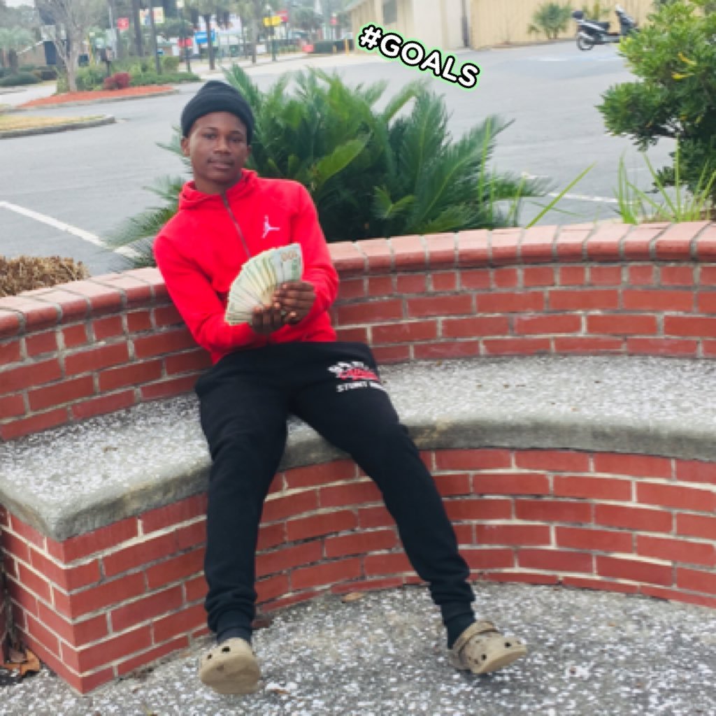 SHOTTA5K
OTGxLOE🤟🏾
If I shine u shine to👍🏾
Hoodlum🆚goodlier