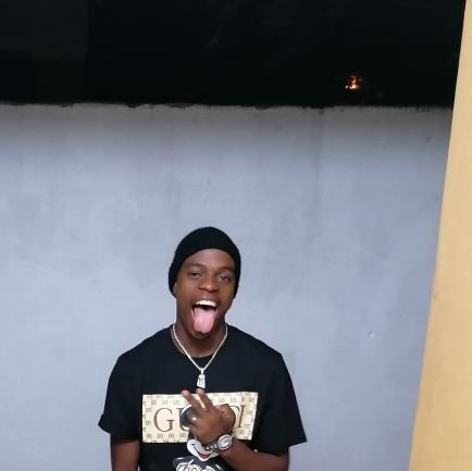 waltermuzamani6's profile picture. YDk... Liverpool fc fan...
😎