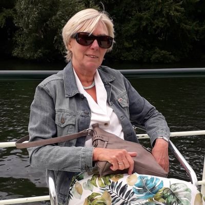 Nicoledesmaele's profile picture. 