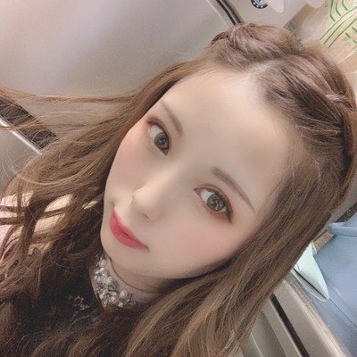 DM8jUaTwI0sfO2I's profile picture. ビンボーな母子家庭育ち。⇒介護職に就くもブラックすぎてうつ病になり退職⇒スーパーで働く⇒今の現状を変えたいと思い、ネットビジネスに出会う⇒3ヵ月で月収100万円達成💜
時間とお金が自由になって毎日幸せに💘
わたしのように現状を変えたいと思っている人を無料でサポートしてます✨