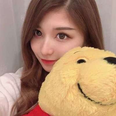 貧乏な母子家庭育ち( ˘•_•˘ )⇒介護職に就くもブラックすぎてウツ病になり退職⇒スーパーでレジ打ち⇒今の現状を変えたいと思い、ネットビジネスに出会う⇒3ヵ月で月収100万円達成💖
時間とお金が自由になってフリーダムガールに💜
わたしの様に現状を変えたいと思っている人を無料でサポートしてます🌟
