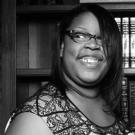 Author, Chicagoan | Rep: @ladderbirdlit | Bestselling author of SAVING RUBY KING (Park Row'20) THE TWO LIVES OF SARA (Park Row Sept. 6, 2022)