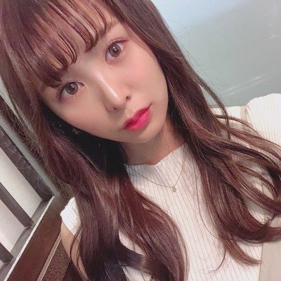 母子家庭でビンボー育ち( ¯•ω•¯ )⇒介護職に就くもブラックすぎてうつ病になり退職⇒スーパーでバイト⇒今の現状を変えたいと思い、ネットビジネスに出会う⇒3ヵ月で月収100万円達成。
時間とお金が自由になって毎日幸せに✨
私のように現状を変えたいと思っている人を無料でサポートしてます🔥