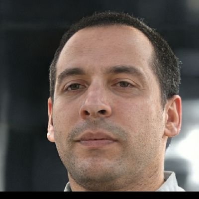 ayakkabı tamircisi
2 kız babası
doğrucu davut
galatasaraylı