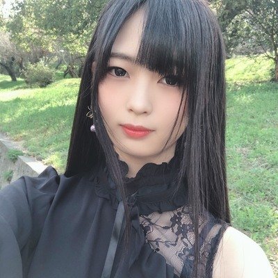 貧乏な母子家庭育ち(´•ω•̥`)⇒介護職に就くもブラックすぎてうつ病になり退職⇒スーパーでレジ打ち⇒今の現状を変えたいと思い、ネットビジネスに出会う⇒3ヵ月で月収100万円達成💞
時間とお金が自由になって毎日幸せに💕
私の様に現状を変えたいと思っている人を無料でサポートしてます💪