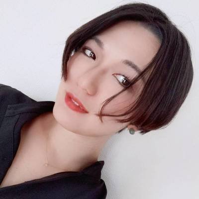 貧乏な母子家庭育ち( ´ •̥ ̫ •̥ ` )⇒介護職に就くもブラックすぎてウツ病になり退職⇒スーパーでレジ打ち⇒今の現状を変えたいと思い、ネットビジネスに出会う⇒3ヵ月で月収100万円達成💌
時間とお金が自由になって毎日幸せに💞
私のように現状を変えたいと思っている人を無料でサポートしてます💪