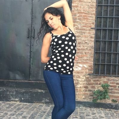 Bailarina, Coreógrafa, Profesora de Danza. Madre. Feminista 💚
