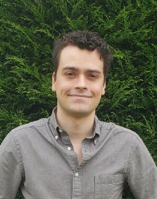 Poet. Journalist. Likes literature and videogames. Loves good bread. EN/FR.