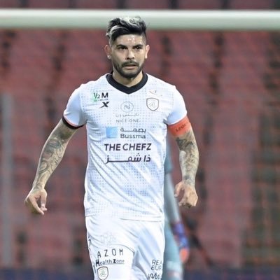 10Aemo's profile picture. اللهم أستودعتك مستقبلي وحلماً بات يكبر في قلبي اللهم لا تحرمني من طموح أسعى إليه 🤍.