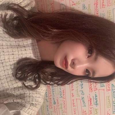 tSg7lh1nLg8SeOs's profile picture. 母子家庭で貧乏育ち( ´•௰•`)⇒介護職に就くもブラックすぎてうつ病になり退職⇒スーパーで働く⇒今の現状を変えたいと思い、ネットビジネスに出会う⇒3ヵ月で月収100万円達成💜
時間とお金が自由になって幸せな毎日に💛
私の様に現状を変えたいと思っている人を無料でサポートしてます✊