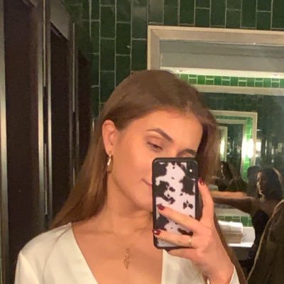 alilolli94's profile picture. 