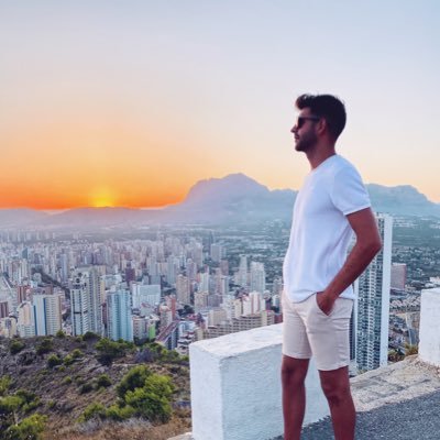 Orgulloso de mi equipo ATM🔴 ⚪️ 🔴 Madrid 📍Le petit prince 🤴🏽 🍀 Be fearlessly authentic 🍀.