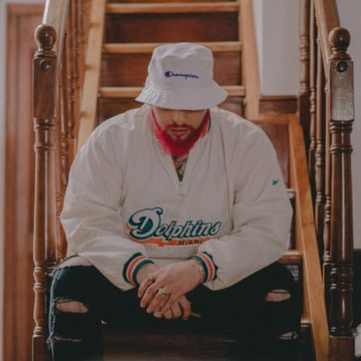 Sabas Eme Booking DM Sabas Eme - Verde Y Violeta (Video Oficial) Prod. by. DT.Bilardo Out Now https://t.co/b8mXhBbqhW