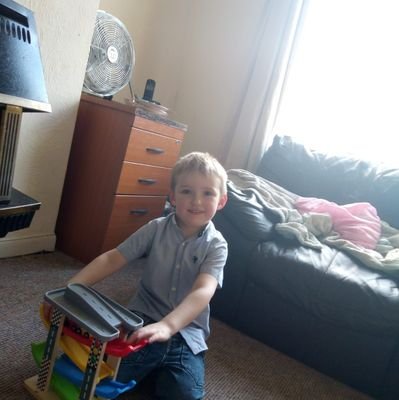 Em8ly3's profile picture. 