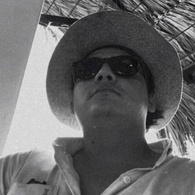 maxfhdz's profile picture. Instagram: pinguifalcon