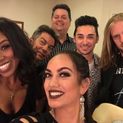 San Diego based performance band that performs all over the county and internationally | #LiveBand #LiveMusic #corporateevents #weddings | IG: @Kicksband