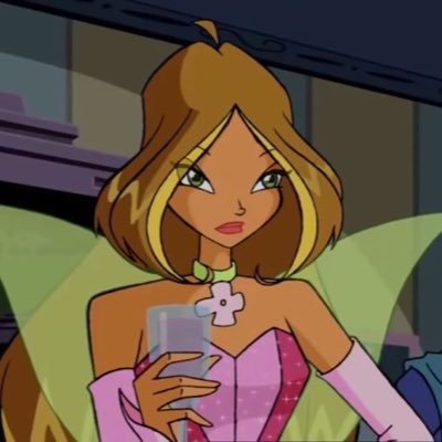 nicolegheller's profile picture. lost in the labyrinth of my mind