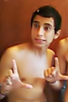 Adoro que me ''invejam'',que me ''odeiem''.Porque ninguem ''inveja'' o feio e ''odeia'' o fraco !!!