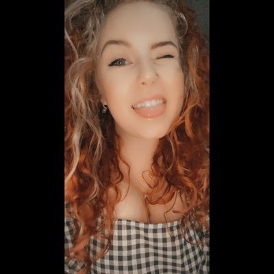 JessicaMollie's profile picture. 27 | she/her | 💀🌈✨