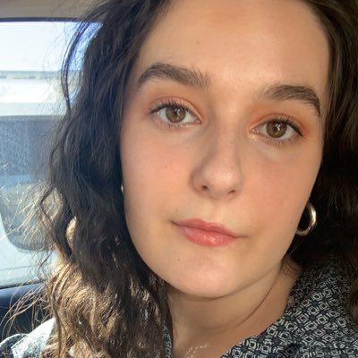 Hannahwolvos1's profile picture. just tryin to get by i guess