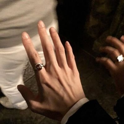 Me_ButBadLook's profile picture. 