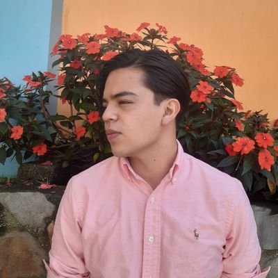 suitpoet's profile picture. Me llaman Transparencia ○● 📸: aj.carrera — GT