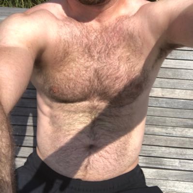 Well endowed top for fun bottoms. DM me for more details. #bearded #nycbearded #nyctop, #bktop