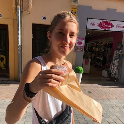 judiithmf's profile picture. Tothom es monta les seves pel·lícules i jo en parlo, ara, des de Madrid