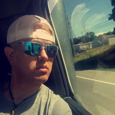 Robert90430044's profile picture. just a country boy