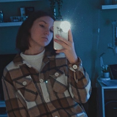 ♉︎ || she/they || yes i listen to girl in red || #harry : she lives in daydreams with me💙