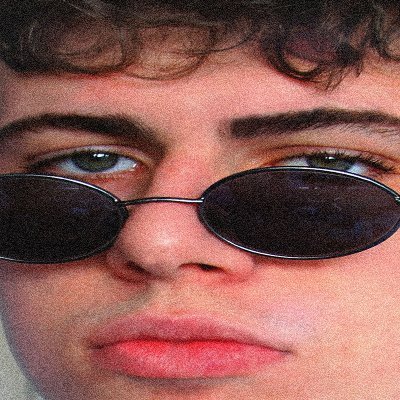 Président du monde et éventuellement youtuber https://t.co/YTDqsxMQzD