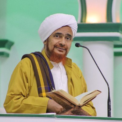 Official tweets from Al Habib Omar Bin Hafidh Office
أخبار الحبيب عمر بن حفيظ من مكتبه الشخصي

https://t.co/ungnSVzQQN
https://t.co/HTDCwxJw9m