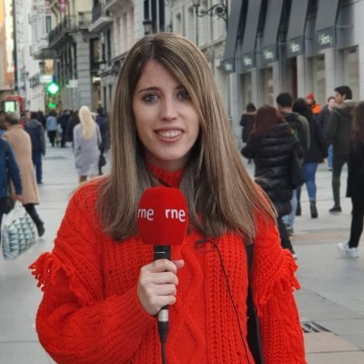 Periodista en @rne 🖍 | Teatrera y amante de la radio | Todo eso lo pongo en práctica (o lo intento) en @estomesuena 📻 |
Asturiana en Madrid 🌊