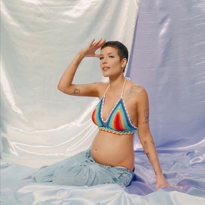 I Follow Back
Halsey ❤️❤️
Be kind Master piece
