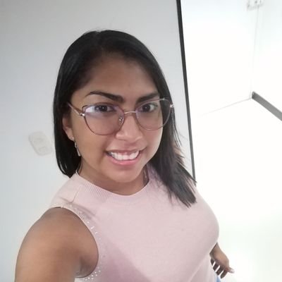 soy de Barranquilla... tengo 23.... vivo en Bogota....soy tecnico judicial.... me guts la musica el cine y bailar.....