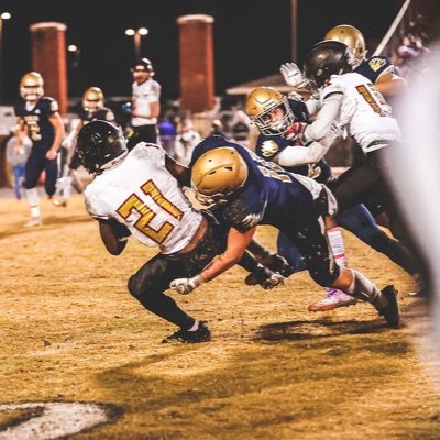 6’0.5 218lb ILB. KYSU - https://t.co/sqUce9k1JG 24 act 3.5 gpa