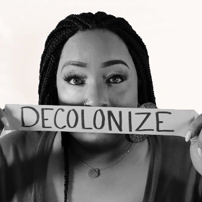 The Decolonized Psychotherapist™️|https://t.co/DwsXvEppsm | Founder-@cfmwellness + @es4sj |#decolonizetherapy |#socialworkissocialjusticework
